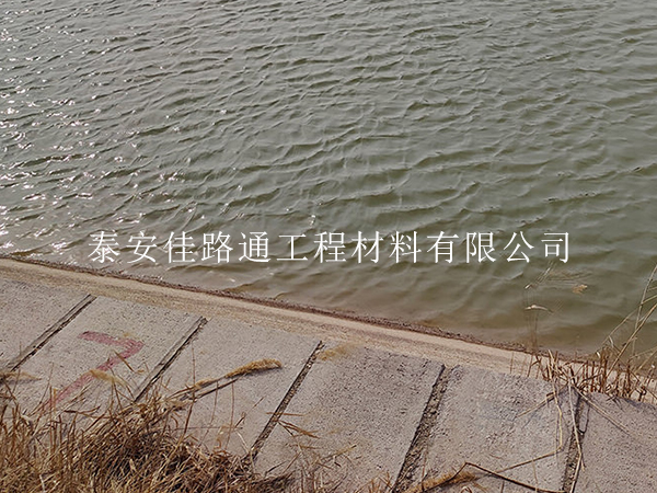 水產養殖行業鋪設防滲土工膜有哪些注意事項? 水產養殖行業鋪設防滲土工膜有哪些注意事項?