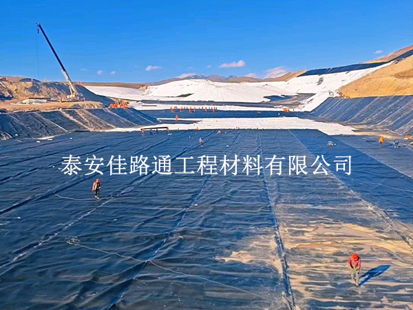防滲土工膜裁剪不浪費!5個實用技巧讓施工又快又省 防滲土工膜裁剪不浪費!5個實用技巧讓施工又快又省