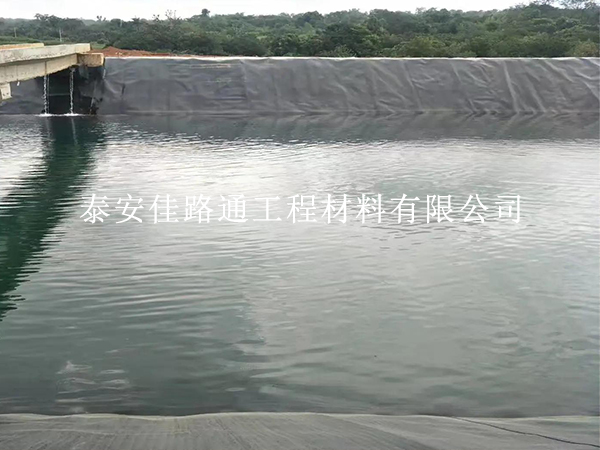 蓄水池防滲膜焊接怎么做到無縫?6 個技巧讓焊縫滴水不漏 蓄水池防滲膜焊接怎么做到無縫?6 個技巧讓焊縫滴水不漏