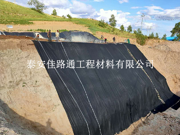 蓄水池防滲膜冬季施工易出問(wèn)題?這些經(jīng)驗(yàn)技巧能避坑 蓄水池防滲膜冬季施工易出問(wèn)題?這些經(jīng)驗(yàn)技巧能避坑