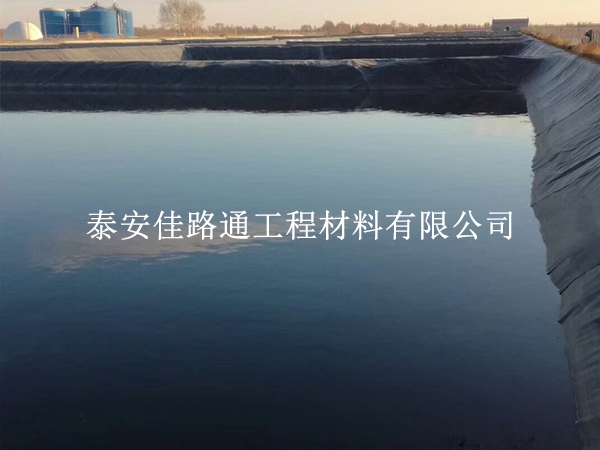 蓄水池防滲膜鋪設咋井然有序?這些方法少亂子 蓄水池防滲膜鋪設咋井然有序?這些方法少亂子